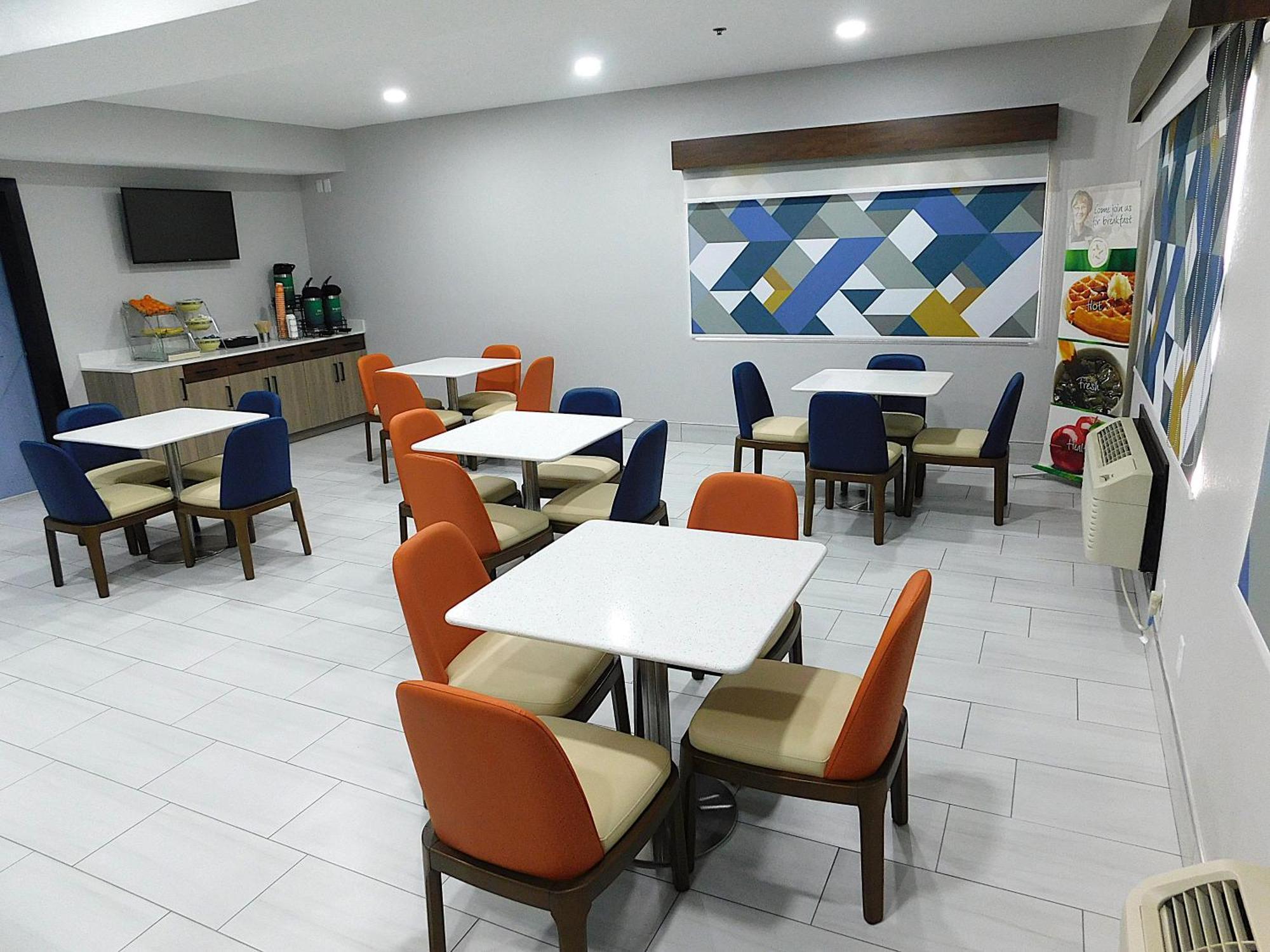 Quality Inn Pontiac Il Экстерьер фото